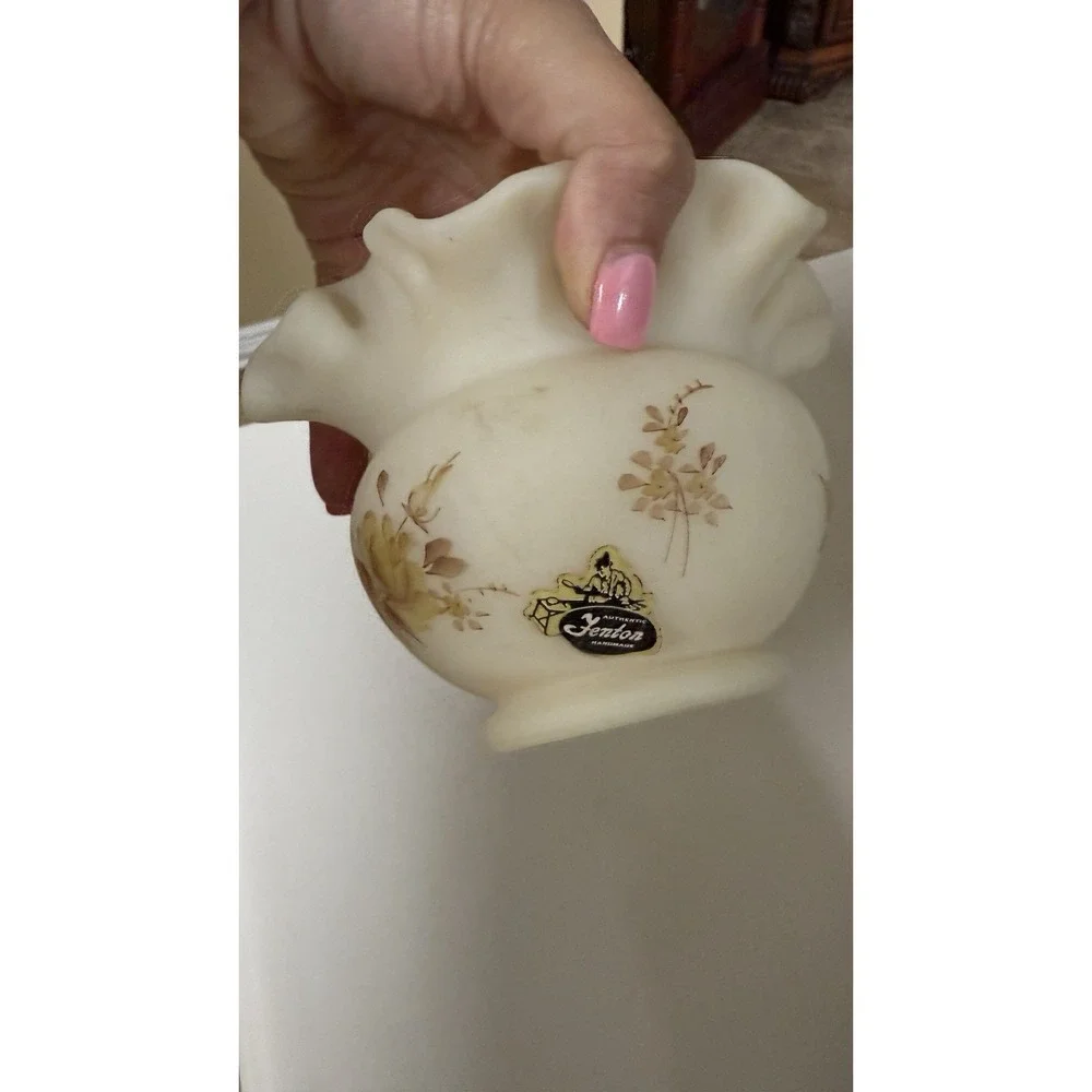 Fenton Custard Glass Ruffled Edge‎ Rose Bowl Vase Hand painted Signed Vintage